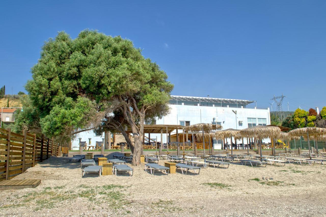 Epipleon Luxury Suites: Spacious Sea-View Suite with Expansive Terrace Nafpaktos Exterior photo